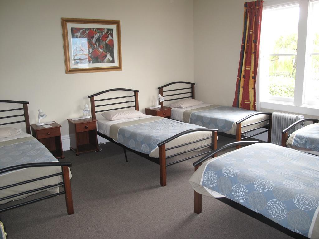 Dorset House Backpackers Hostel Christchurch Phòng bức ảnh