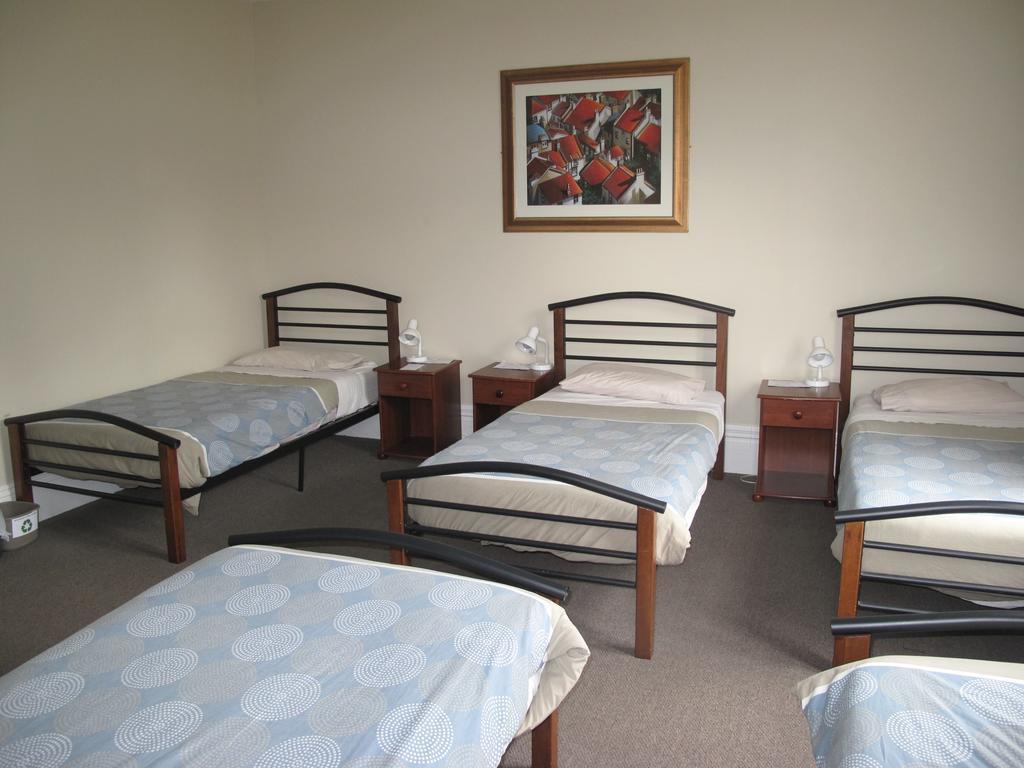 Dorset House Backpackers Hostel Christchurch Phòng bức ảnh
