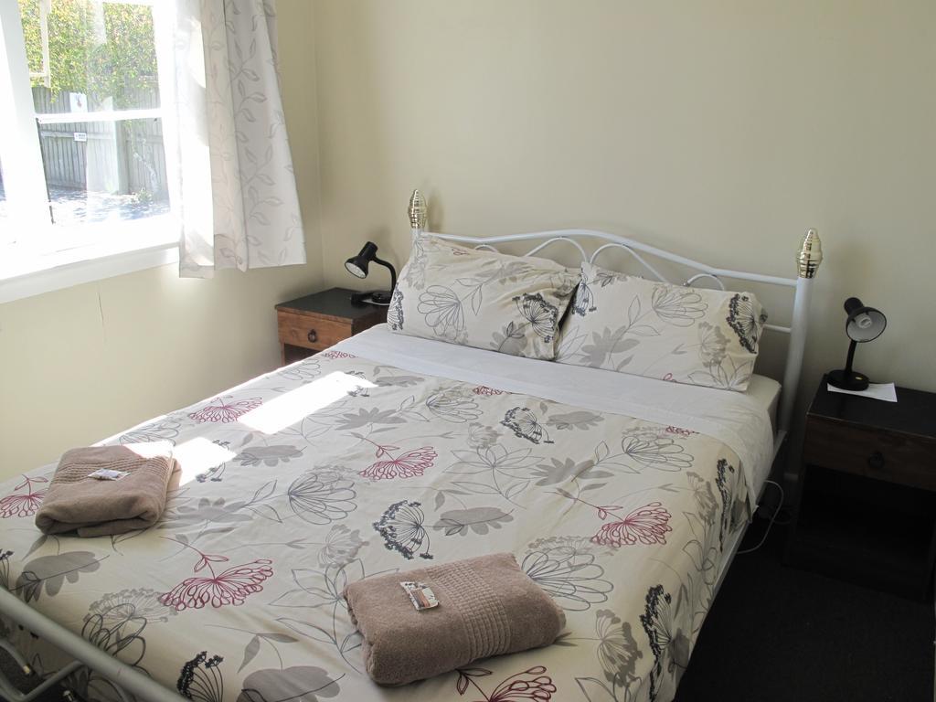 Dorset House Backpackers Hostel Christchurch Phòng bức ảnh